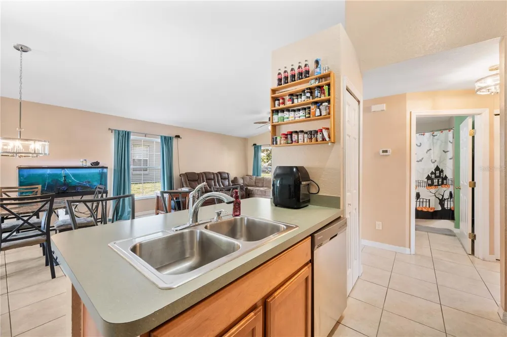 7859 SUGAR PINE BOULEVARD Lakeland, FL 33810
