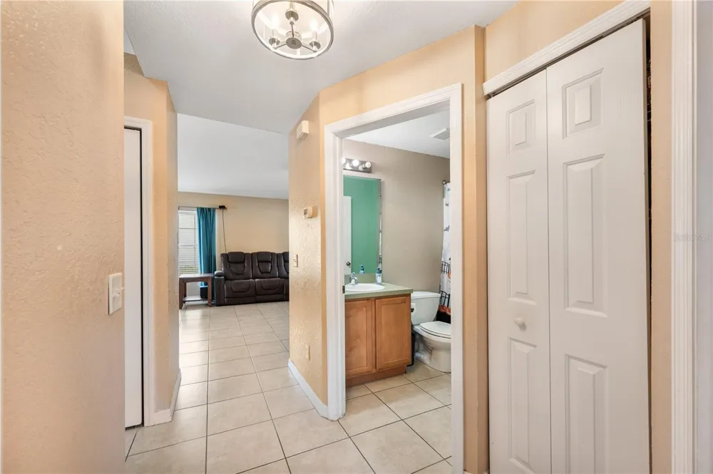 7859 SUGAR PINE BOULEVARD Lakeland, FL 33810