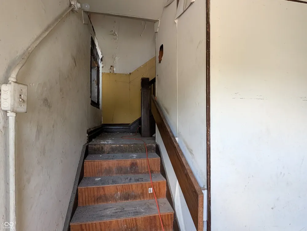 417 12th Street Columbus, IN 47201