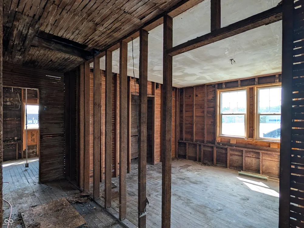 417 12th Street Columbus, IN 47201