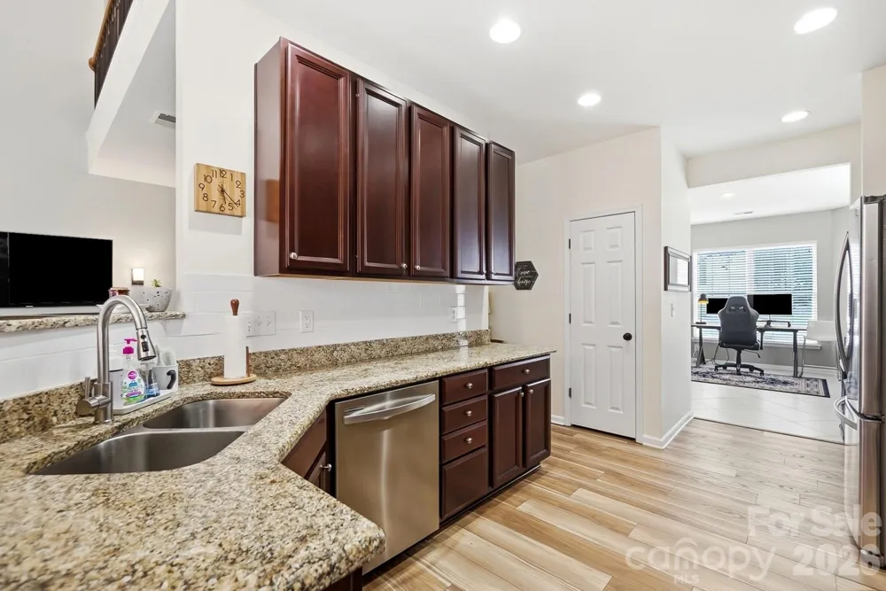 10933 Stone Trail Road Charlotte, NC 28213