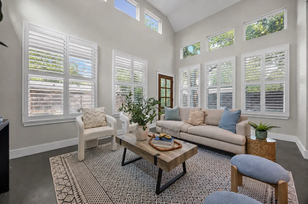 1609 Deloney Street #B Austin, TX 78721