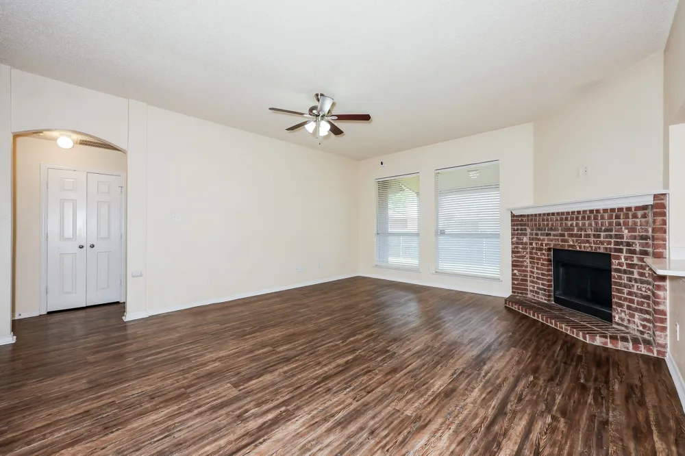 1909 Saint Nevis Drive Mansfield, TX 76063