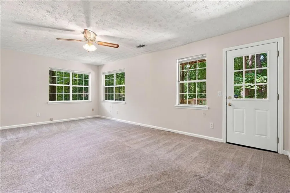 6715 Dogwood Point Lane Tucker, GA 30084