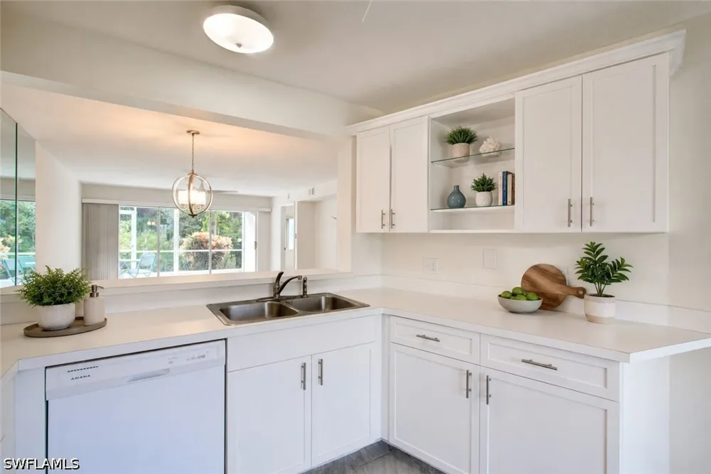 Belina Drive #5-605 Naples, FL 34104