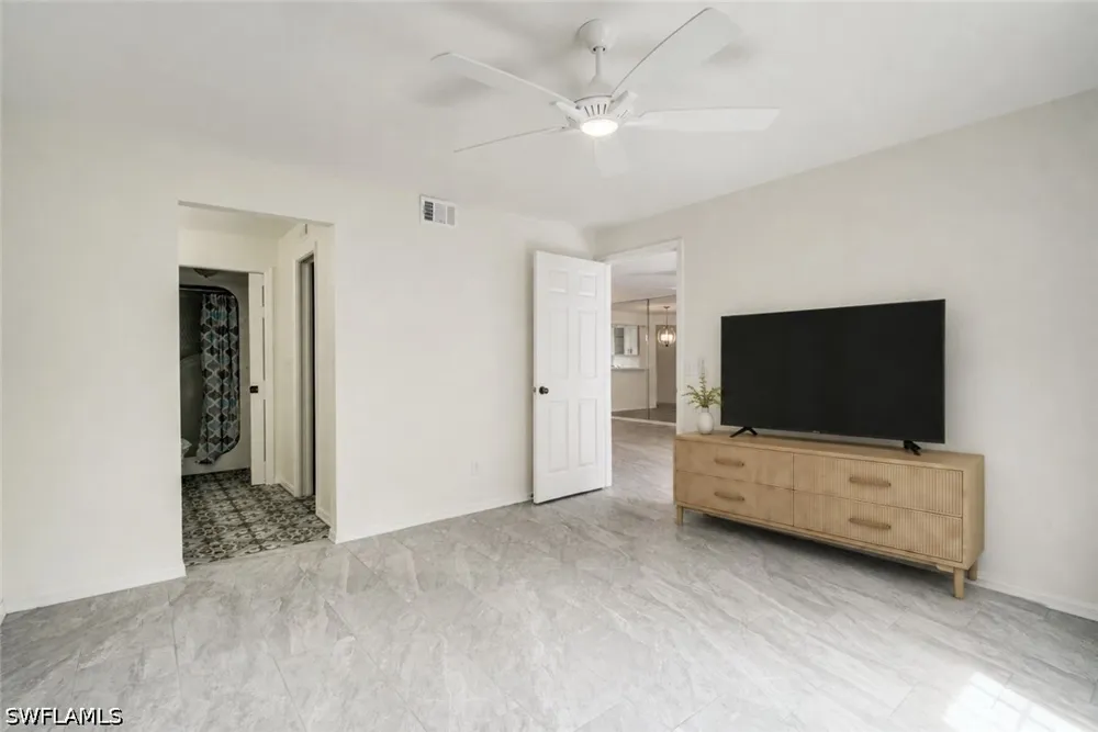 Belina Drive #5-605 Naples, FL 34104