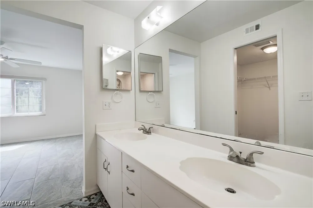 Belina Drive #5-605 Naples, FL 34104