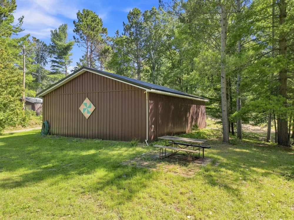 5805 Harding Road Barryton, MI 49305