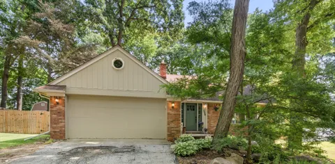 5898 Hummingbird Lane