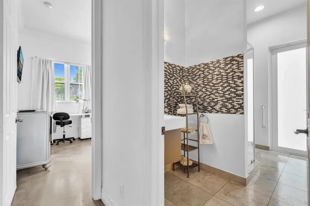 3521 FOREST VIEW CIRCLE Dania Beach, FL 33312