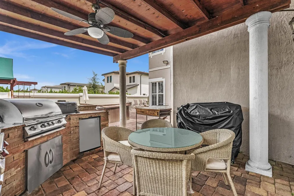 3521 FOREST VIEW CIRCLE Dania Beach, FL 33312