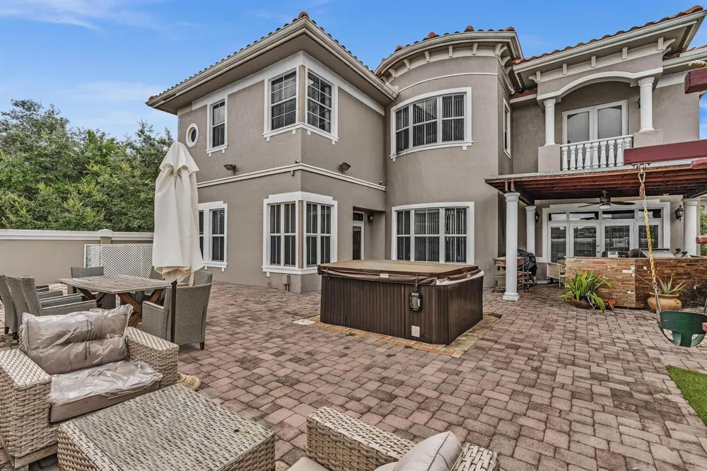 3521 FOREST VIEW CIRCLE Dania Beach, FL 33312