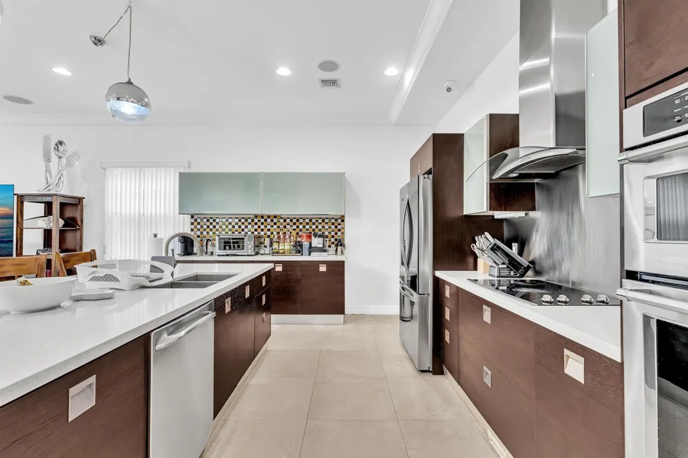 3521 FOREST VIEW CIRCLE Dania Beach, FL 33312