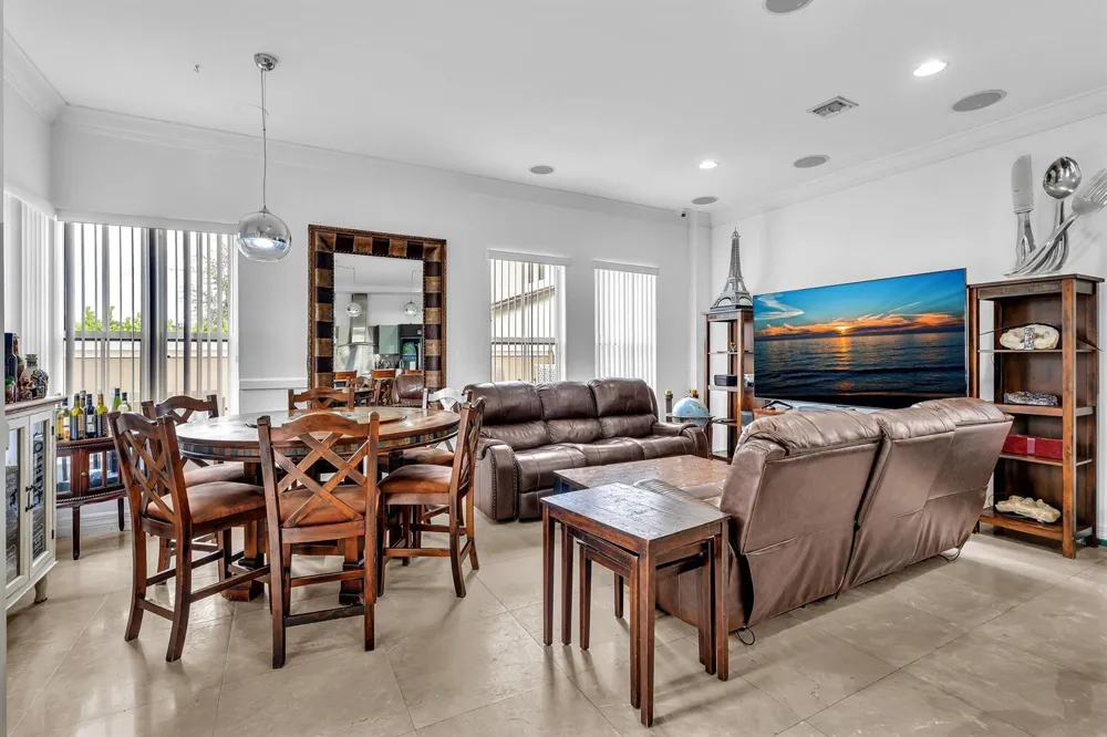 3521 FOREST VIEW CIRCLE Dania Beach, FL 33312