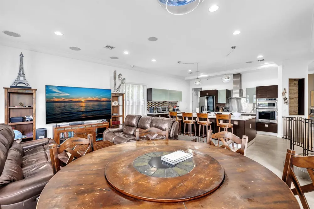 3521 FOREST VIEW CIRCLE Dania Beach, FL 33312
