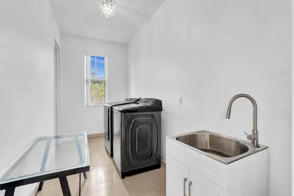3521 FOREST VIEW CIRCLE Dania Beach, FL 33312