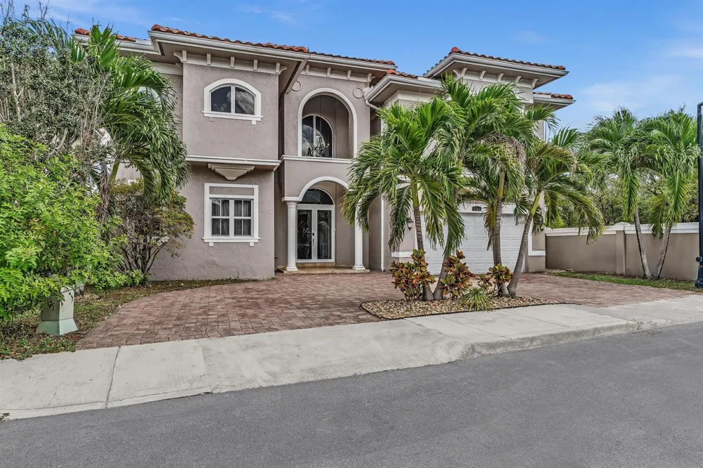 3521 FOREST VIEW CIRCLE Dania Beach, FL 33312