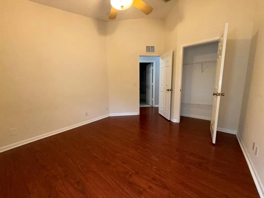 1083 Woodfield Road #1083 