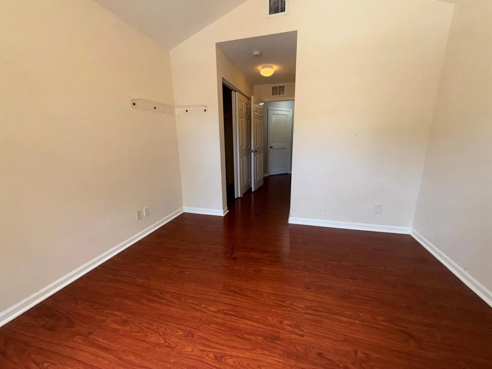 1083 Woodfield Road #1083 