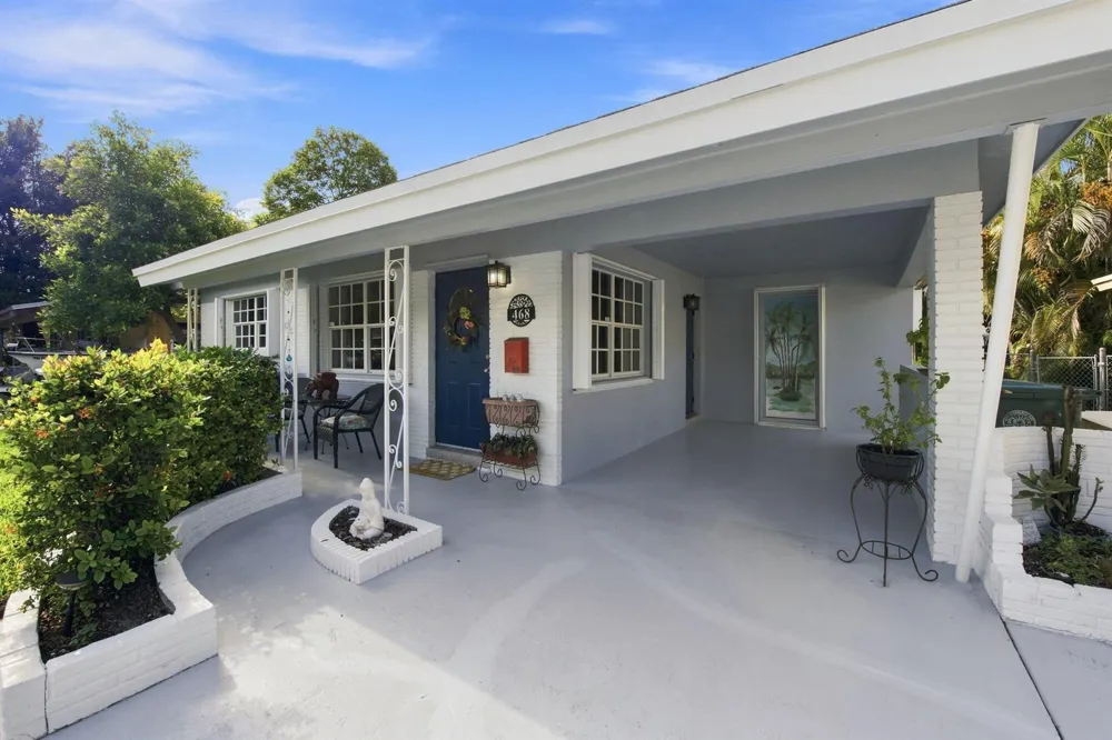 468 NW 48th Street Oakland Park, FL 33309