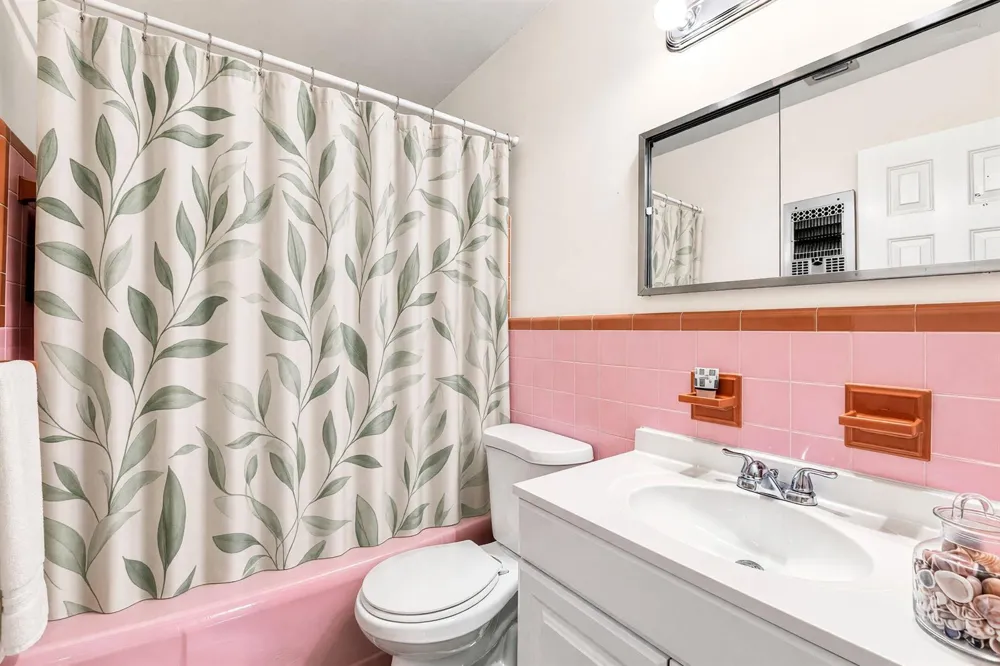 468 NW 48th Street Oakland Park, FL 33309