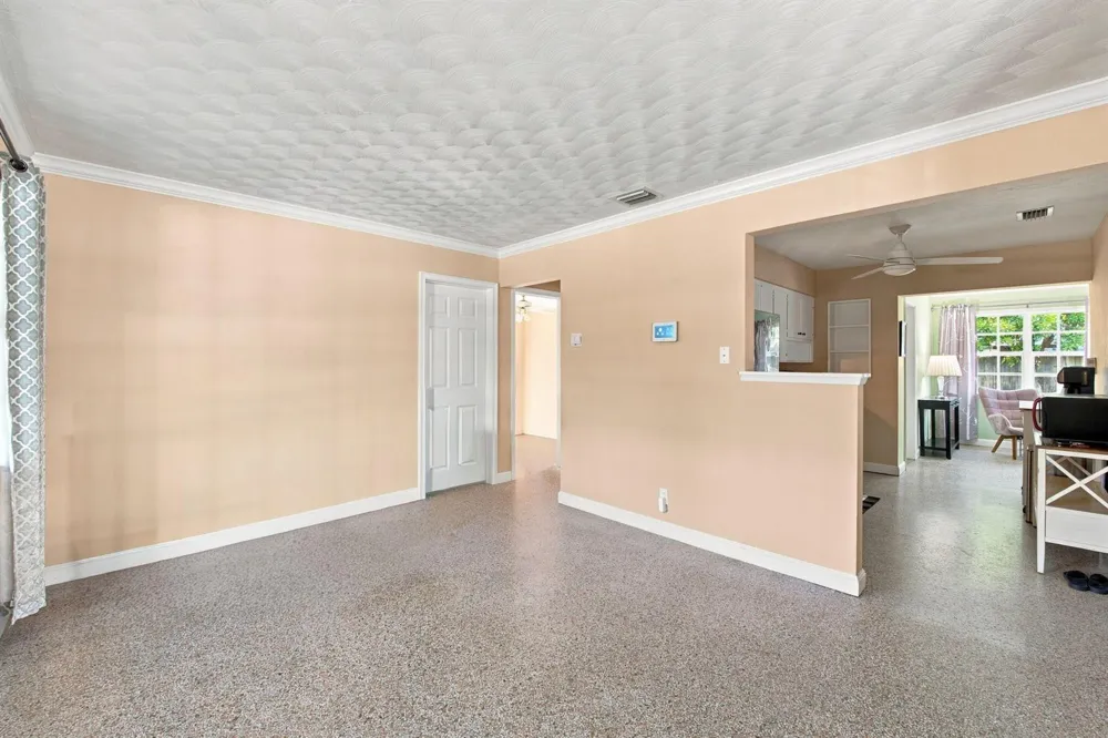 468 NW 48th Street Oakland Park, FL 33309