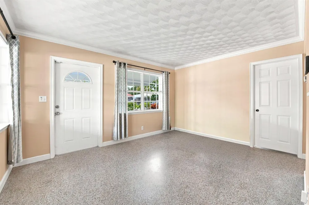 468 NW 48th Street Oakland Park, FL 33309