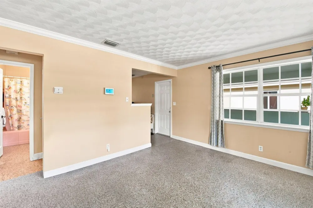 468 NW 48th Street Oakland Park, FL 33309