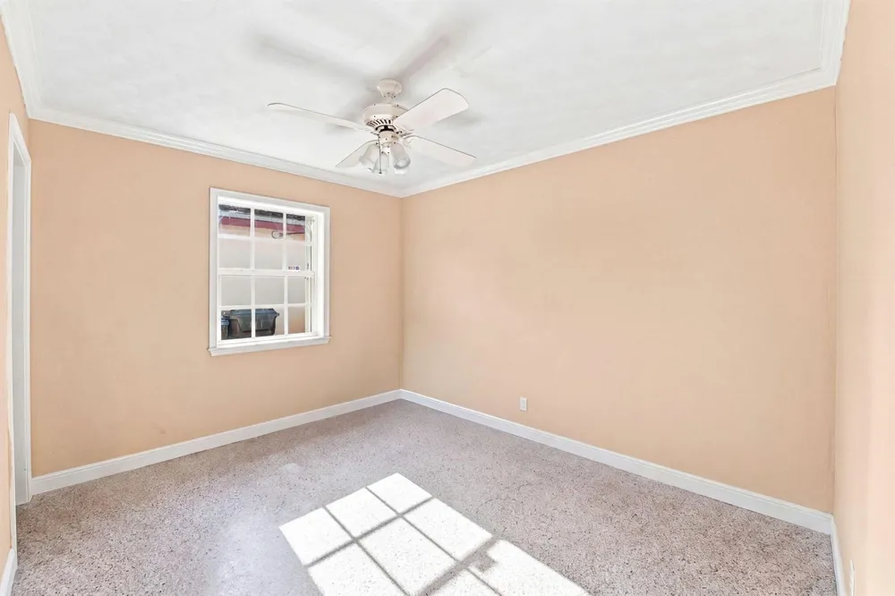 468 NW 48th Street Oakland Park, FL 33309