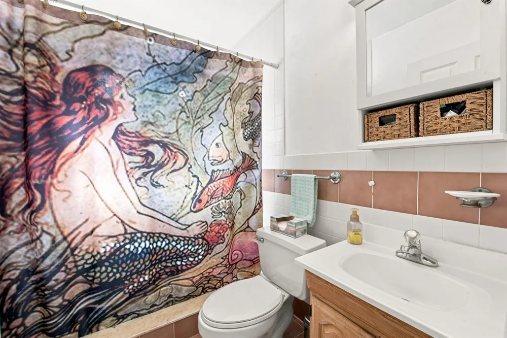 468 NW 48th Street Oakland Park, FL 33309