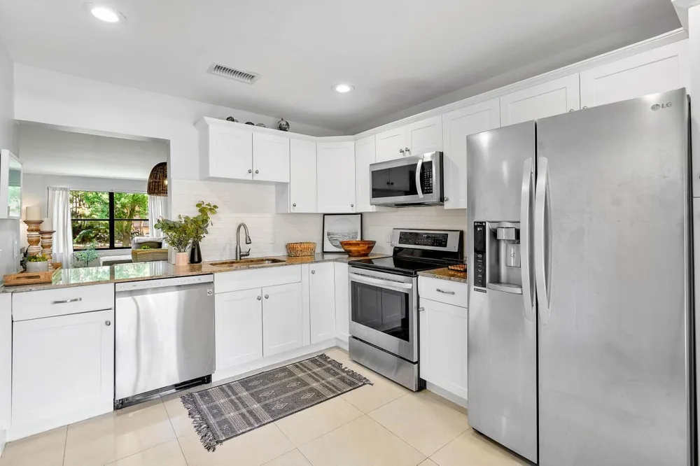 13095 BELHAVEN COURT #6 Wellington, FL 33414