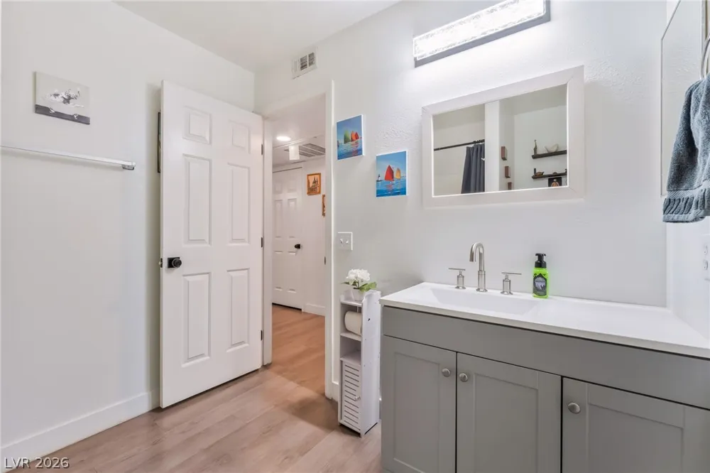 2207 Sleepy Court Las Vegas, NV 89106
