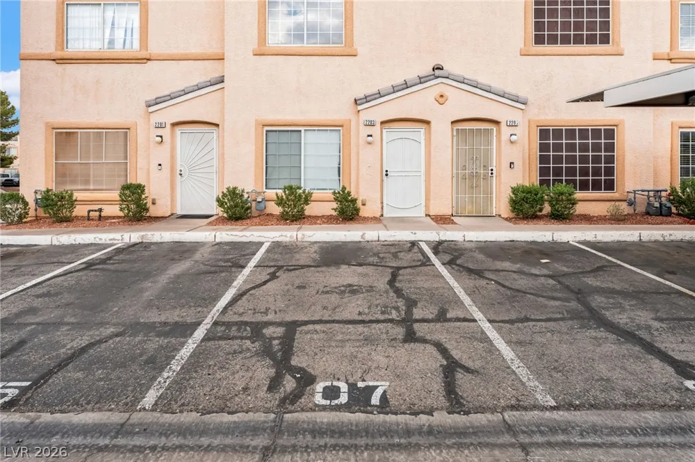 2207 Sleepy Court Las Vegas, NV 89106