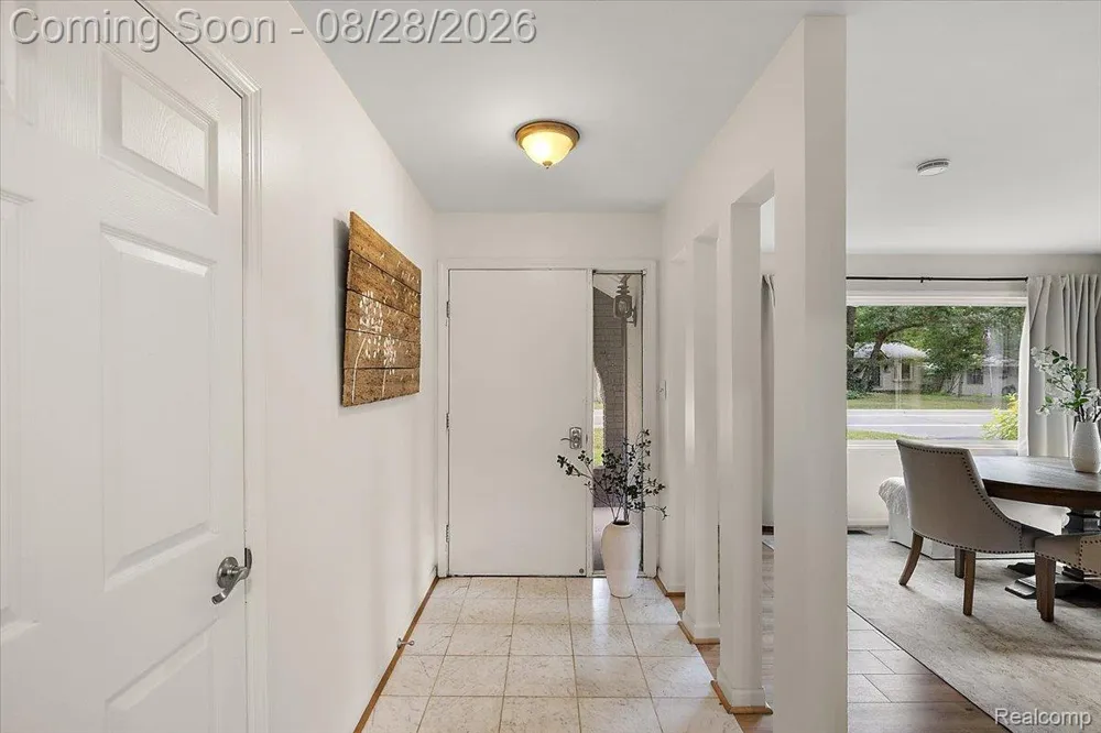 7710 Richardson Road West Bloomfield Charter Township, MI 48323