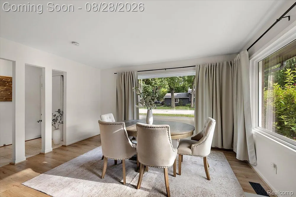 7710 Richardson Road West Bloomfield Charter Township, MI 48323