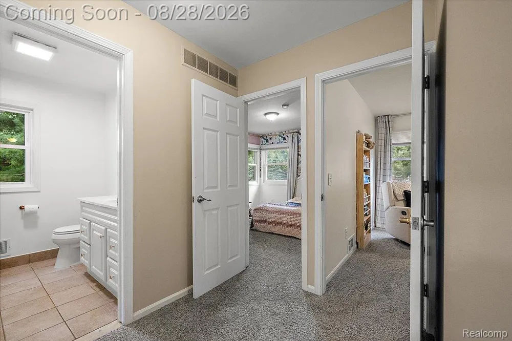 7710 Richardson Road West Bloomfield Charter Township, MI 48323