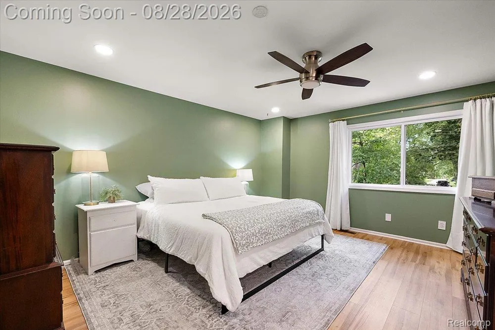 7710 Richardson Road West Bloomfield Charter Township, MI 48323