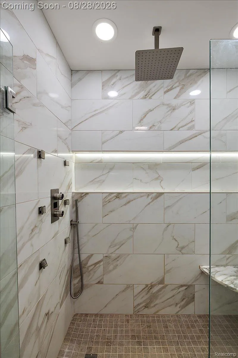 7710 Richardson Road West Bloomfield Charter Township, MI 48323