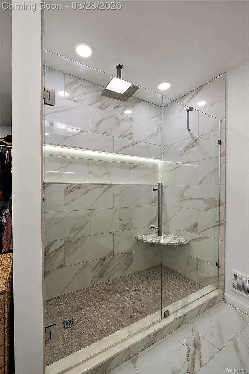 7710 Richardson Road West Bloomfield Charter Township, MI 48323