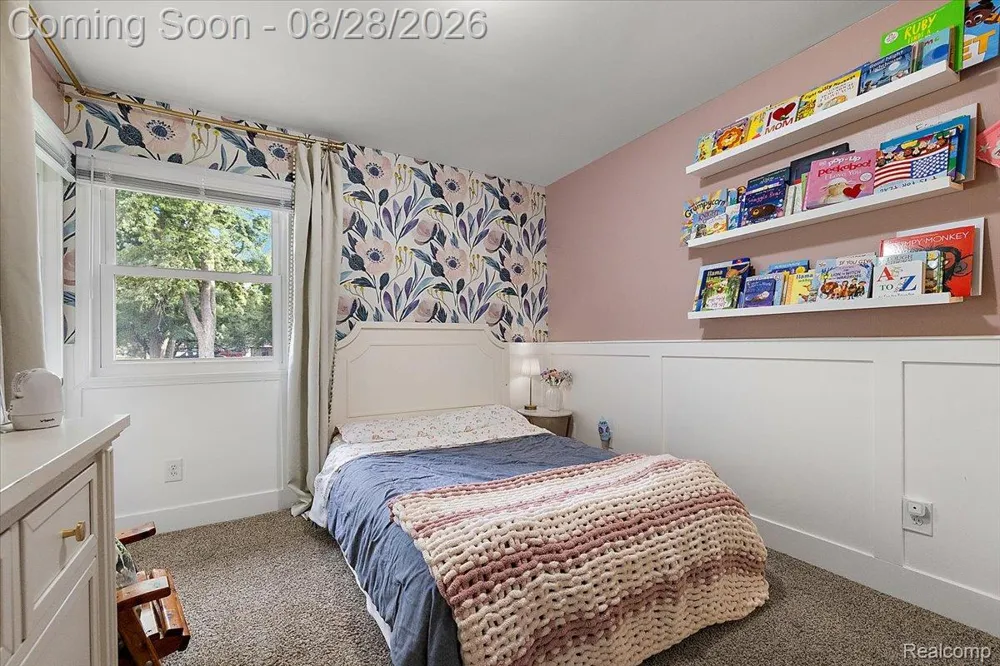 7710 Richardson Road West Bloomfield Charter Township, MI 48323