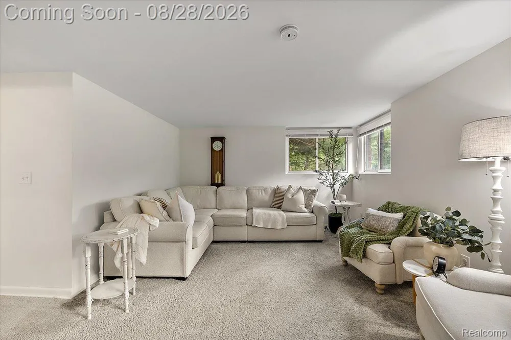 7710 Richardson Road West Bloomfield Charter Township, MI 48323