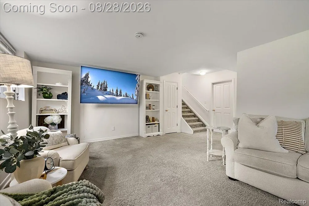 7710 Richardson Road West Bloomfield Charter Township, MI 48323