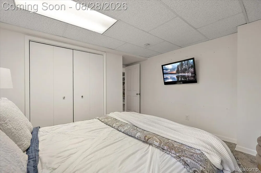 7710 Richardson Road West Bloomfield Charter Township, MI 48323