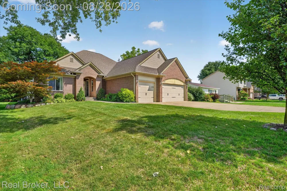 7663 W Pearson Shelby Charter Township, MI 48316