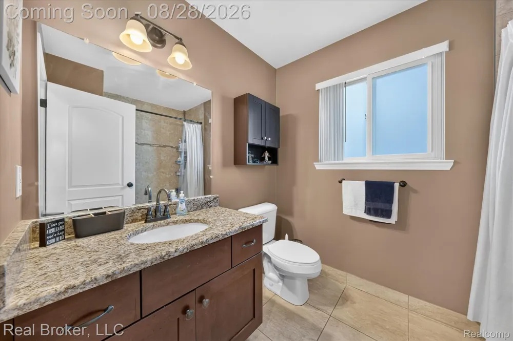 7663 W Pearson Shelby Charter Township, MI 48316