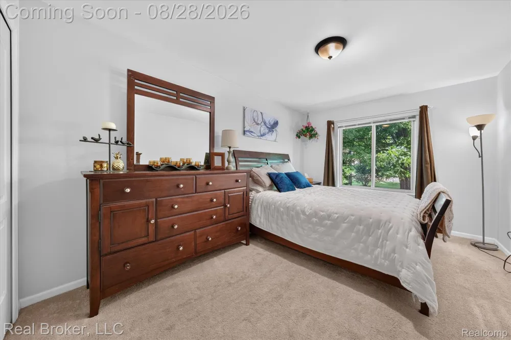 7663 W Pearson Shelby Charter Township, MI 48316