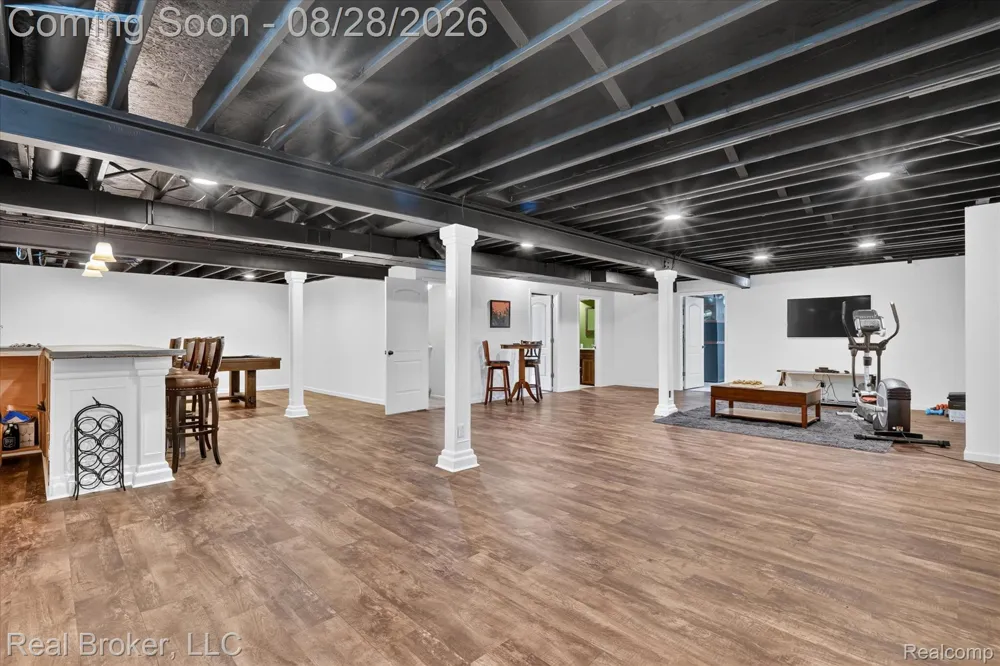 7663 W Pearson Shelby Charter Township, MI 48316