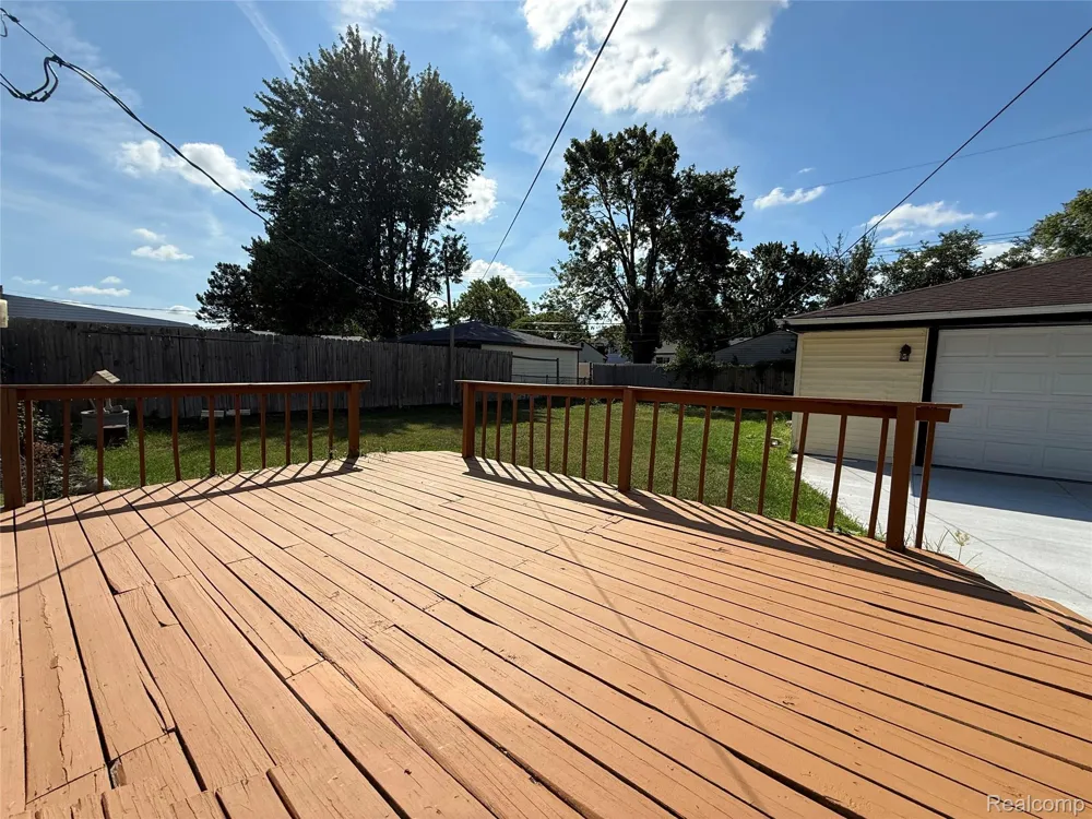 3430 Chase Drive Warren City, MI 48091