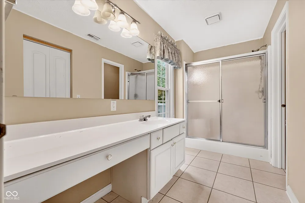 17890 Tallgrass Court Noblesville, IN 46062