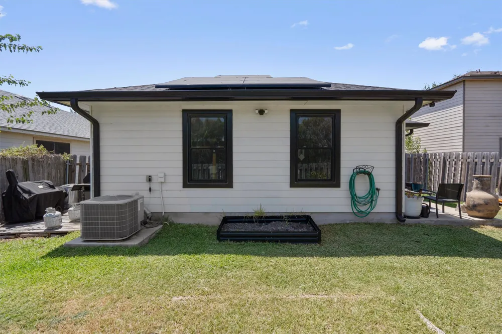 4202 Kings Canyon Drive Taylor, TX 76574
